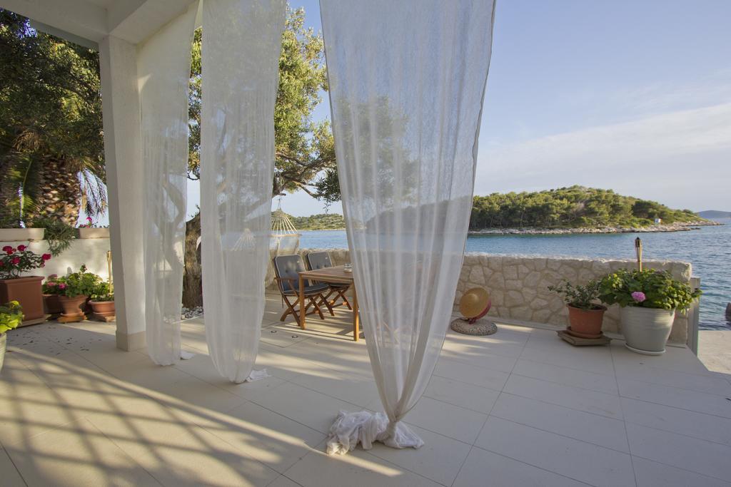 Casa Mano Tribunj With Beach Exterior foto
